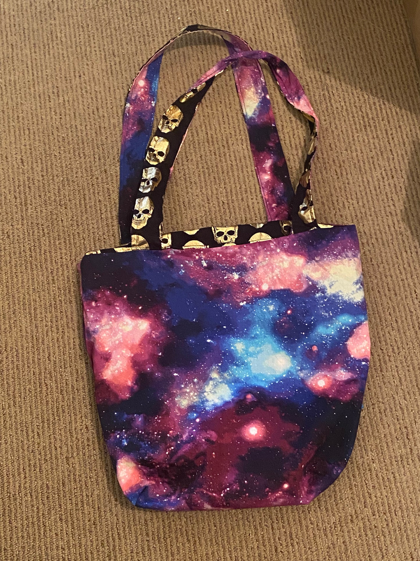 Skull tote bag